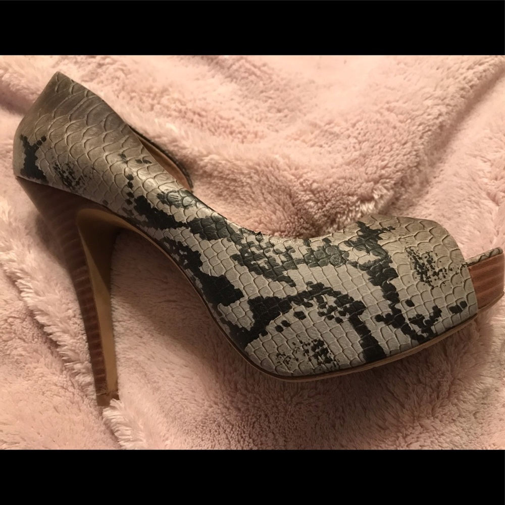 Jessica Simpson Snake Print Heels